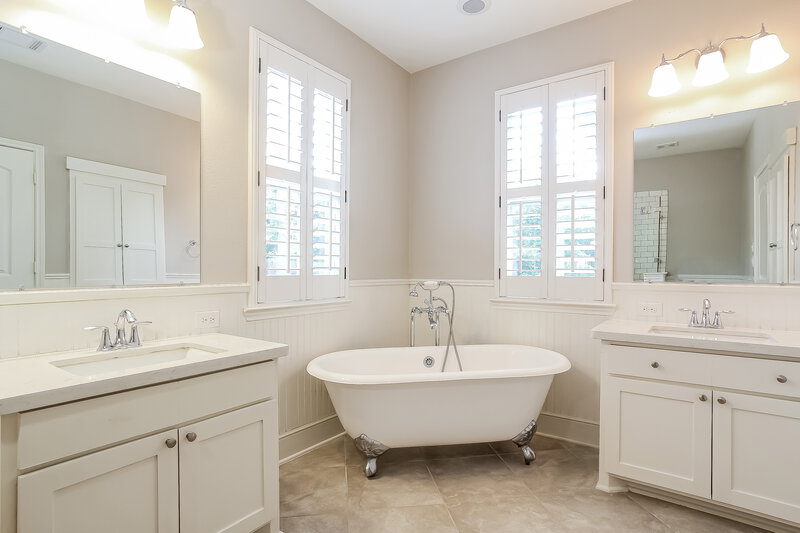 2,045/Mo, 28614 Champion Oaks Dr Magnolia, TX 77354 Main Bathroom View