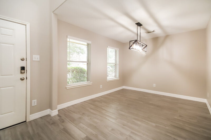 2,480/Mo, 14218 Willow Mountain Ln Houston, TX 77047 Dining Room View