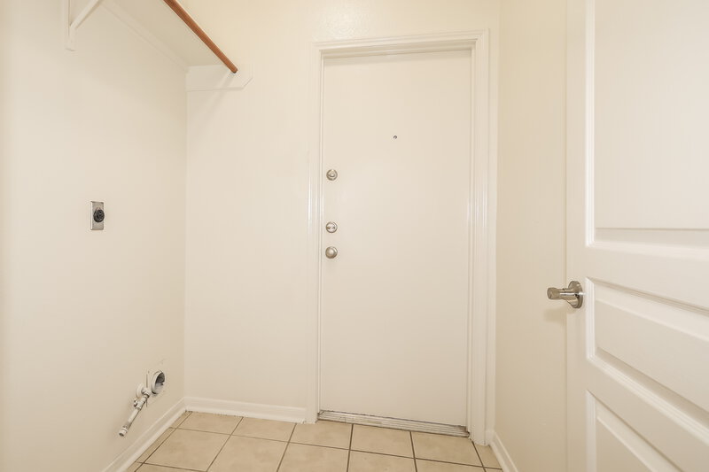 2,395/Mo, 19 Rosewater Pl Spring, TX 77381 Laundry Room View