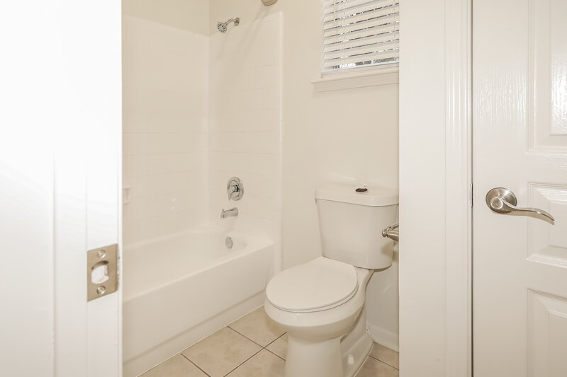 2,395/Mo, 19 Rosewater Pl Spring, TX 77381 Bathroom View