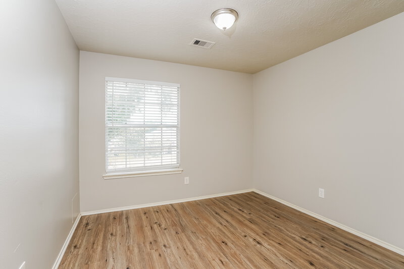 2,025/Mo, 8310 Woodland Willows Dr Houston, TX 77083 Bedroom View