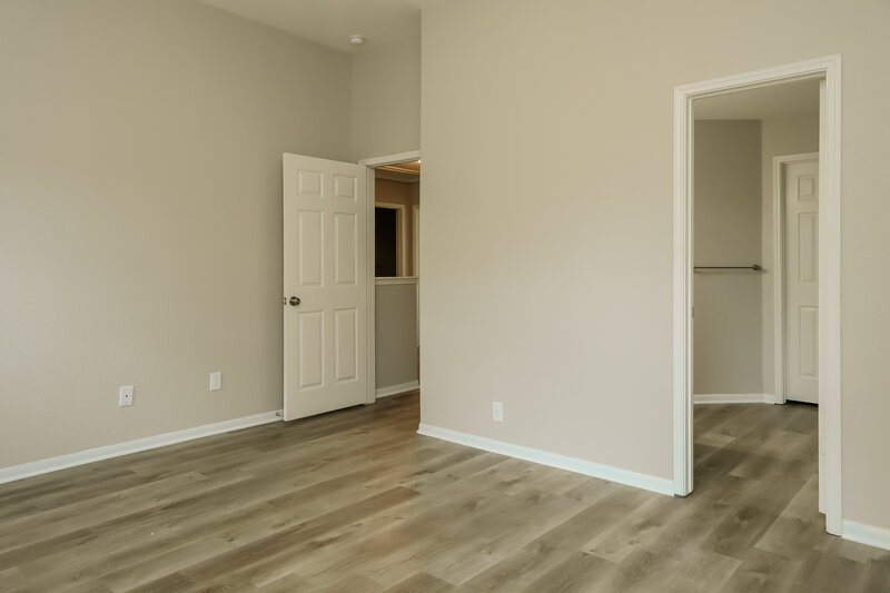 2,375/Mo, 16742 Warbler Dr Conroe, TX 77385 Main Bedroom View 2