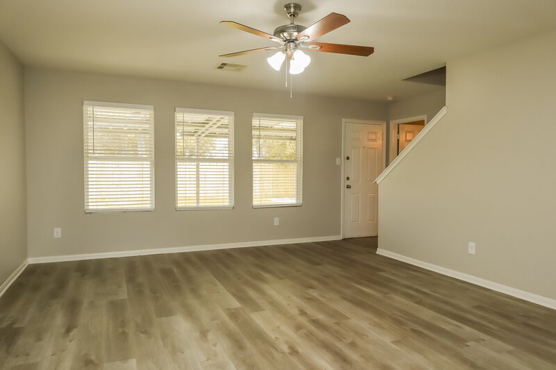 2,375/Mo, 16742 Warbler Dr Conroe, TX 77385 Living Room View 4