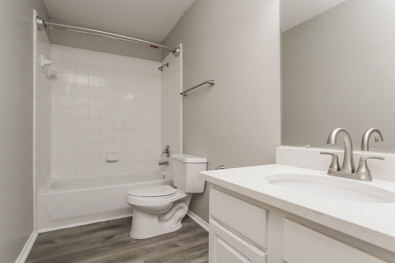 2,255/Mo, 22835 Twisting Pine Dr Spring, TX 77373 Bathroom View