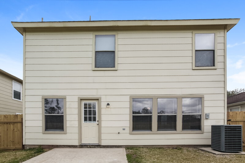 2,255/Mo, 22835 Twisting Pine Dr Spring, TX 77373 Rear View