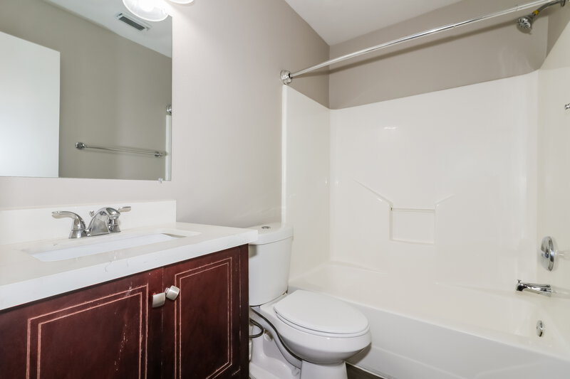 1,940/Mo, 8022 Bunting Ct Humble, TX 77396 Bathroom View