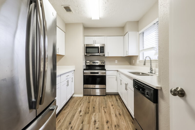 0/Mo, 4306 Owens Creek Ln Spring, TX 77388 Kitchen View 2