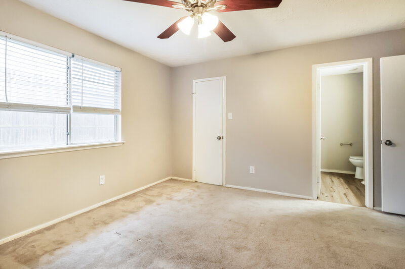 0/Mo, 4306 Owens Creek Ln Spring, TX 77388 Main Bedroom View