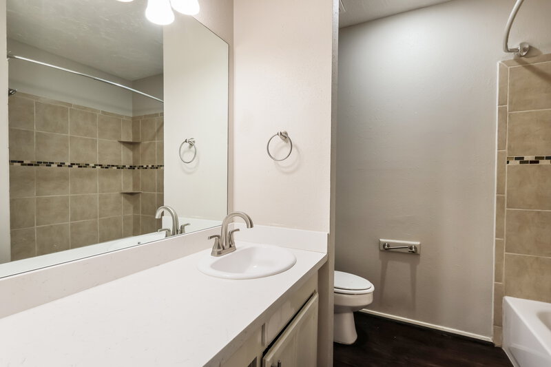 0/Mo, 4306 Owens Creek Ln Spring, TX 77388 Bathroom View