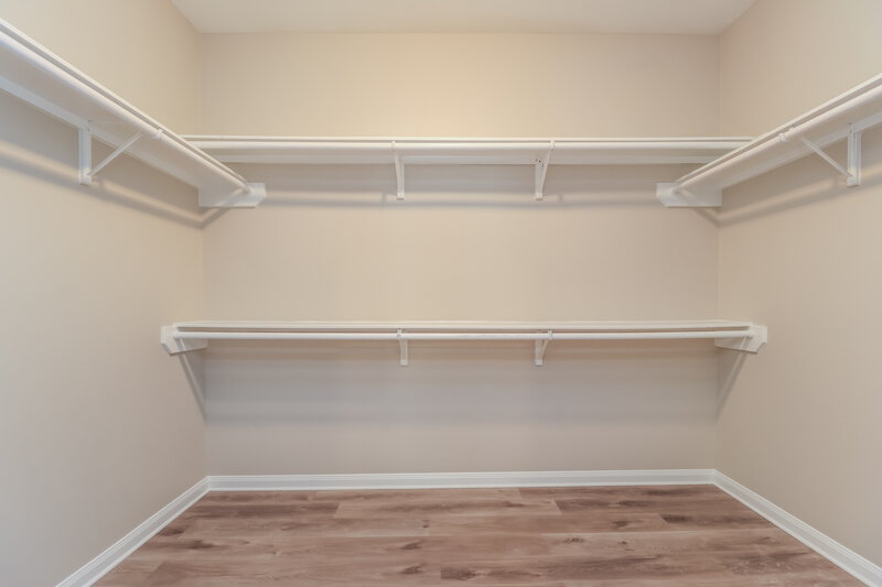 2,170/Mo, 325 Pine Mist Ln Conroe, TX 77304 Walk In Closet View