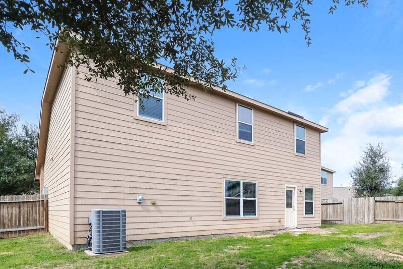 2,170/Mo, 325 Pine Mist Ln Conroe, TX 77304 Rear View