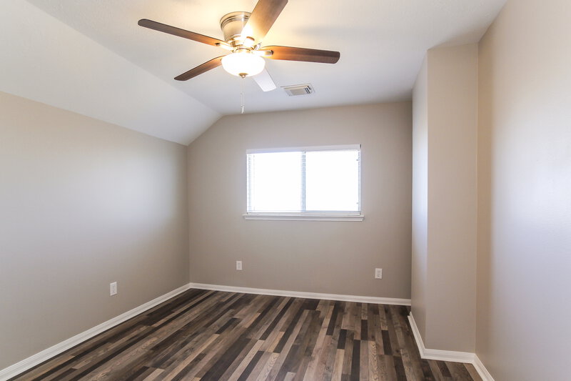2,340/Mo, 16315 Rockcreek Ln Houston, TX 77049 Bedroom View