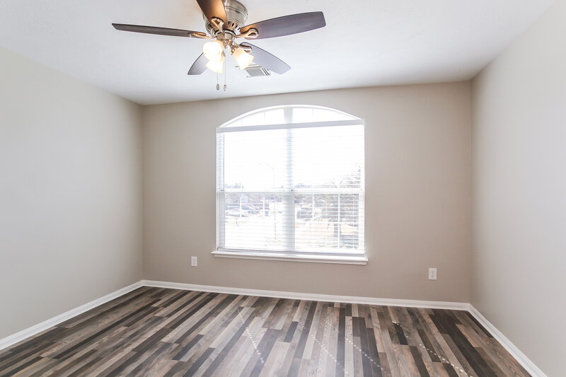 2,340/Mo, 16315 Rockcreek Ln Houston, TX 77049 Bedroom View 3