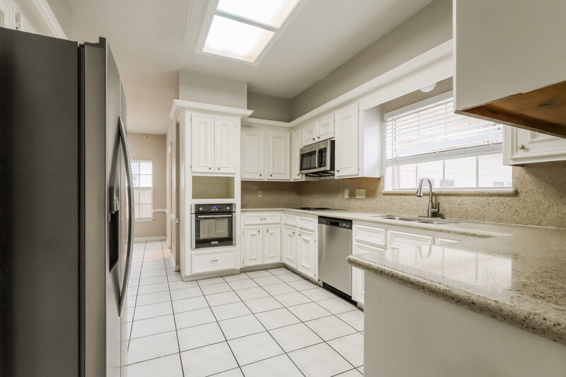 2,485/Mo, 3407 El James Dr Spring, TX 77388 Kitchen View 2