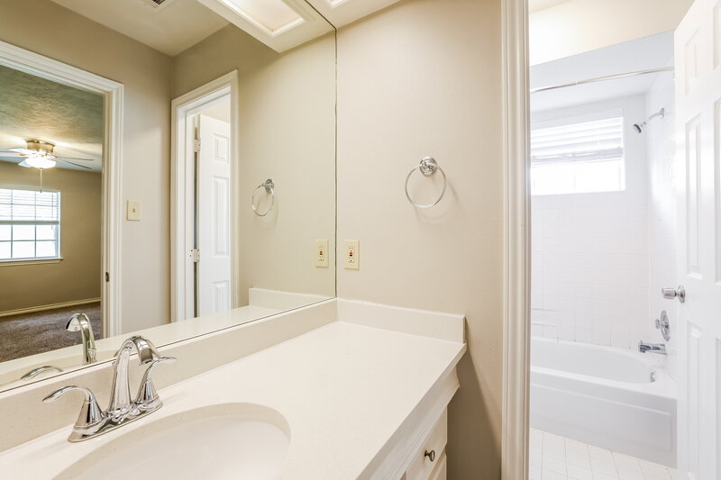 2,485/Mo, 3407 El James Dr Spring, TX 77388 Bathroom View