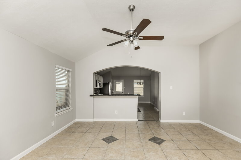 1,950/Mo, 3426 Owl Crossing Ln Humble, TX 77338 Living Room View