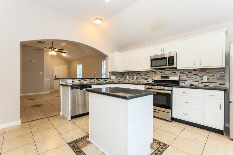 1,785/Mo, 3426 Owl Crossing Ln Humble, TX 77338 Kitchen View