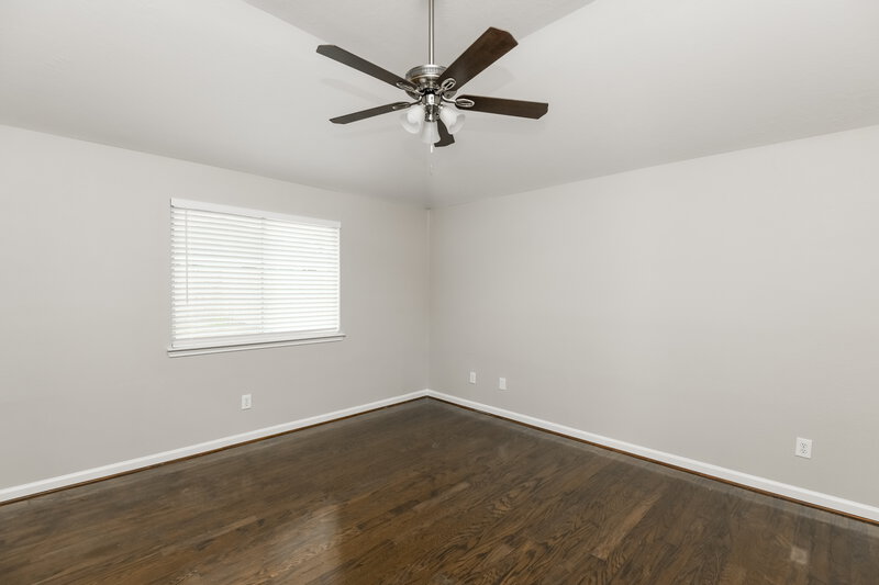 1,950/Mo, 3426 Owl Crossing Ln Humble, TX 77338 Main Bedroom View