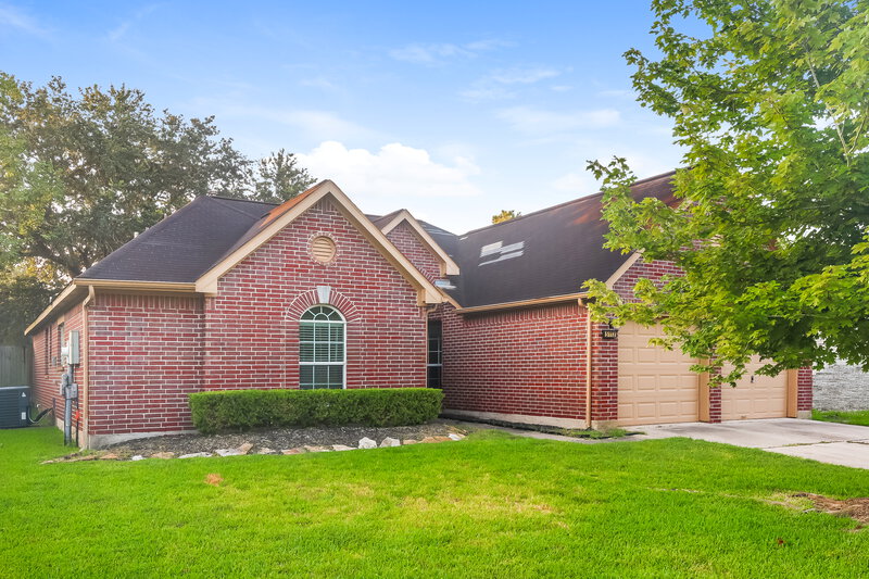 2,420/Mo, 5113 Orange Blossom Ct League City, TX 77573 Front View