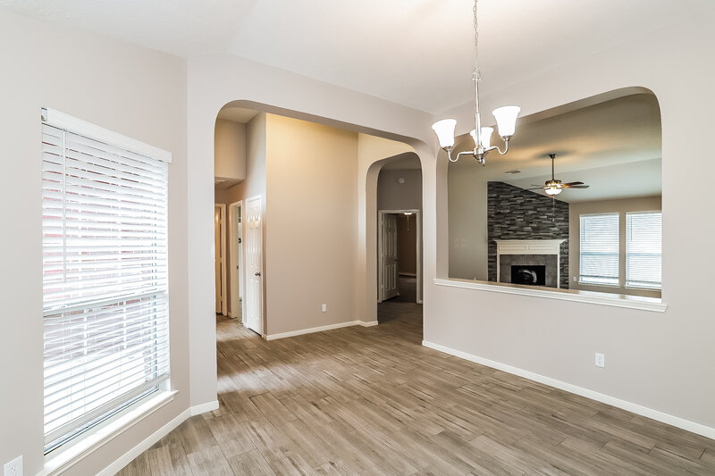 2,580/Mo, 5113 Orange Blossom Ct League City, TX 77573 Dining Room View 2