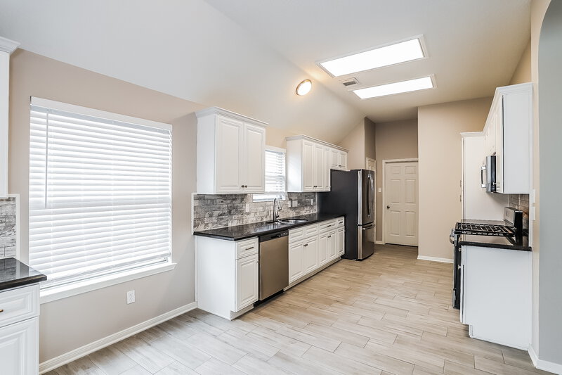 2,580/Mo, 5113 Orange Blossom Ct League City, TX 77573 Kitchen View 2