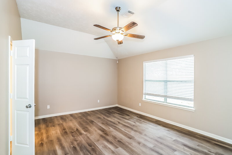 2,580/Mo, 5113 Orange Blossom Ct League City, TX 77573 Main Bedroom View 2