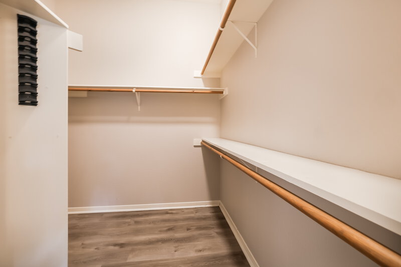 2,420/Mo, 5113 Orange Blossom Ct League City, TX 77573 Walk In Closet View