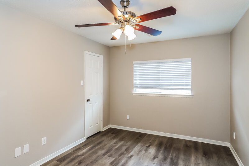 2,580/Mo, 5113 Orange Blossom Ct League City, TX 77573 Bedroom View