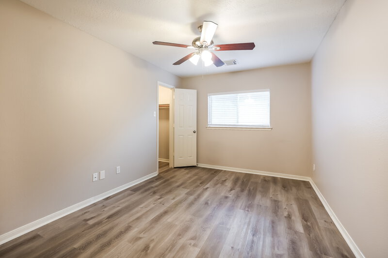 2,420/Mo, 5113 Orange Blossom Ct League City, TX 77573 Bedroom View 2