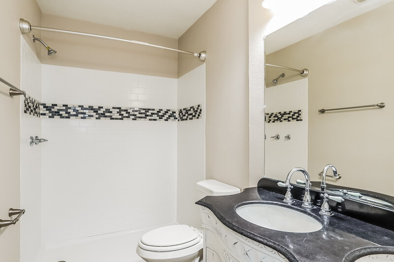 2,580/Mo, 5113 Orange Blossom Ct League City, TX 77573 Bathroom View