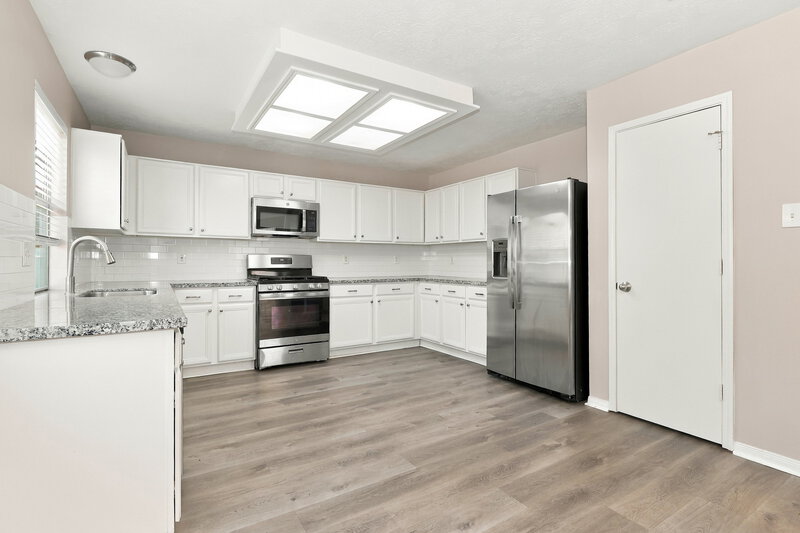 2,000/Mo, 31518 Kingston Village Dr Spring, TX 77386 Kitchen View