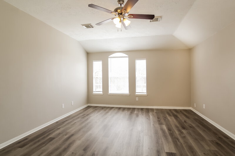 2,415/Mo, 31518 Kingston Village Dr Spring, TX 77386 Main Bedroom View