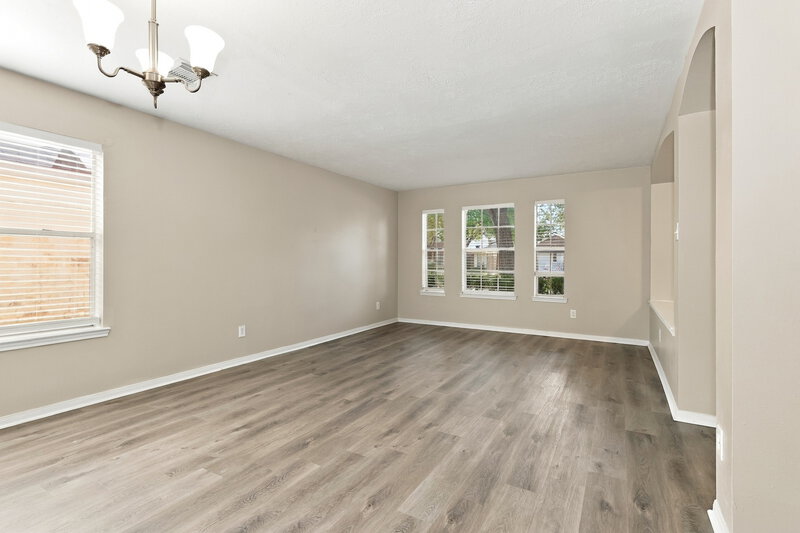 2,000/Mo, 31518 Kingston Village Dr Spring, TX 77386 Bonus Room View