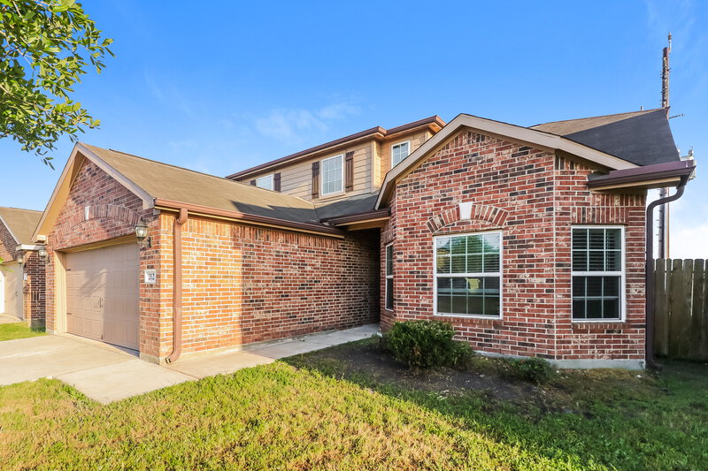 2,275/Mo, 2122 Beach Bluff Rd Rosenberg, TX 77469 Front View