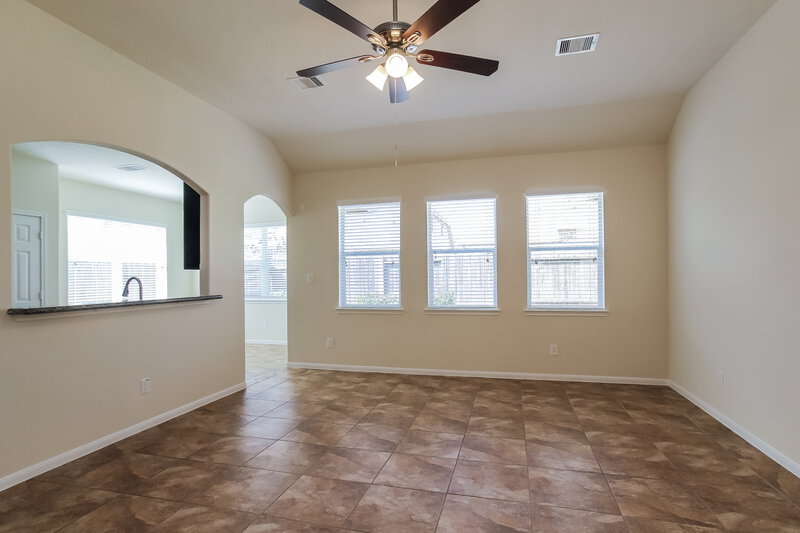 2,700/Mo, 21503 Mandarin Glen Cir Spring, TX 77388 Living Room View