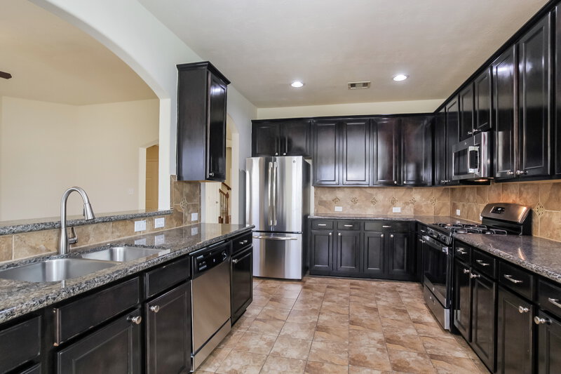 2,700/Mo, 21503 Mandarin Glen Cir Spring, TX 77388 Kitchen View