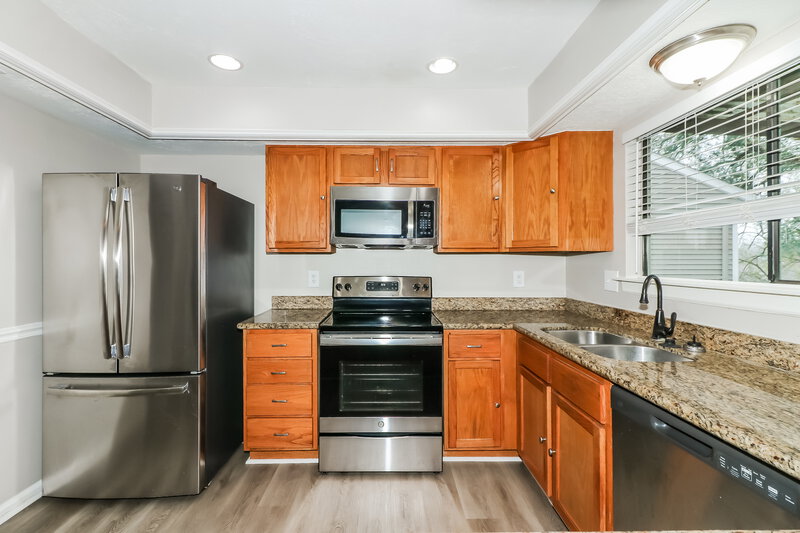 2,035/Mo, 1406 Mayweather Ln Richmond, TX 77406 Kitchen View 2