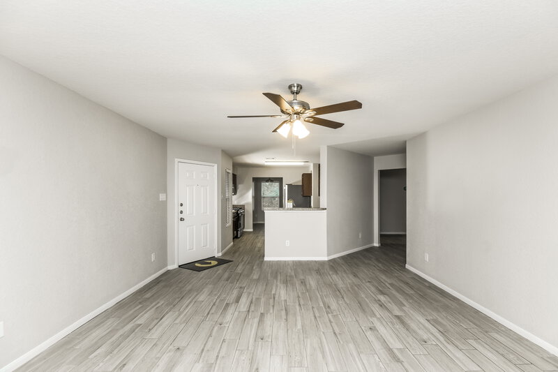 2,990/Mo, 16747 N Bob White Dr Conroe, TX 77385 Living Room View 2