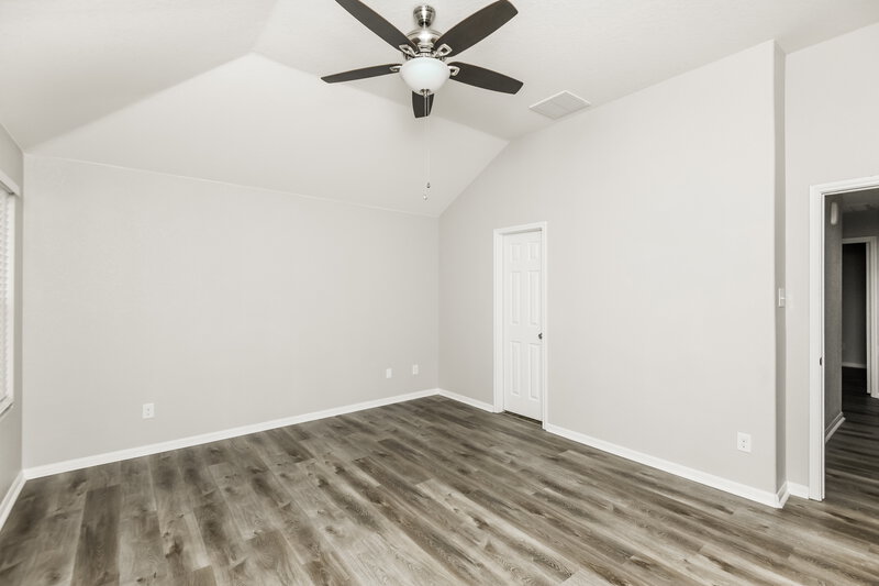 2,990/Mo, 16747 N Bob White Dr Conroe, TX 77385 Main Bedroom View 2