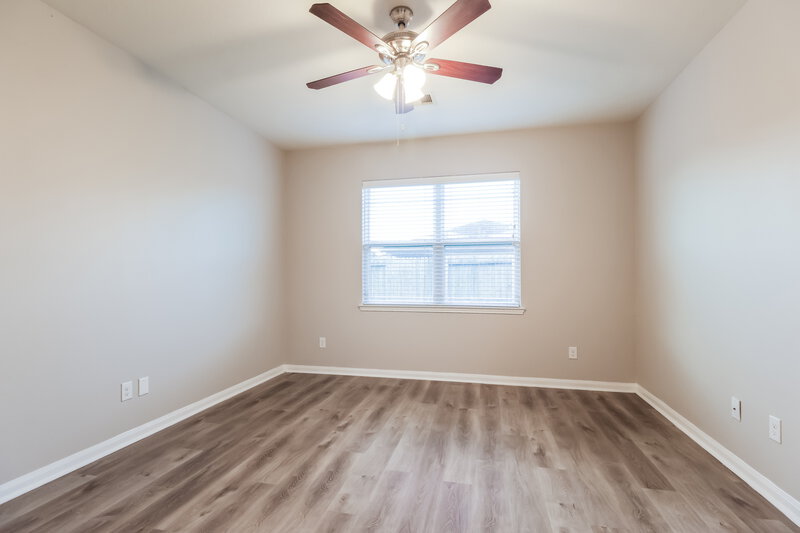 1,995/Mo, 12019 Fairquarter Ln Pinehurst, TX 77362 Main Bedroom View 2