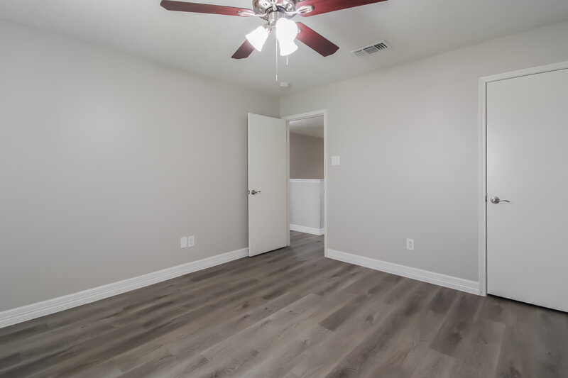 2,345/Mo, 9918 Revelstoke Dr Houston, TX 77086 Main Bedroom View 2