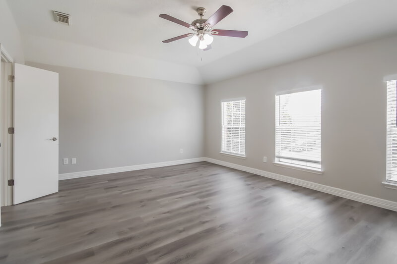 2,345/Mo, 9918 Revelstoke Dr Houston, TX 77086 Bedroom View 2