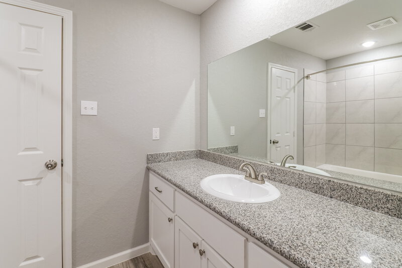1,930/Mo, 23331 Sandpiper Trail Spring, TX 77373 Main Bathroom View 2
