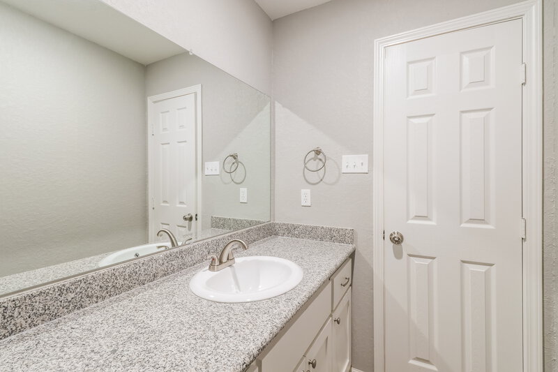 1,930/Mo, 23331 Sandpiper Trail Spring, TX 77373 Bathroom View