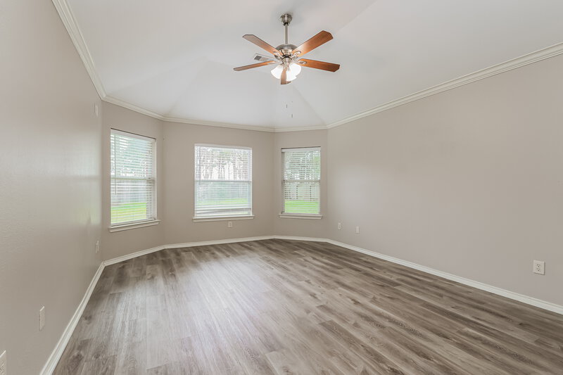 2,530/Mo, 15802 Magnolia Shores Ln Houston, TX 77044 Main Bedroom View