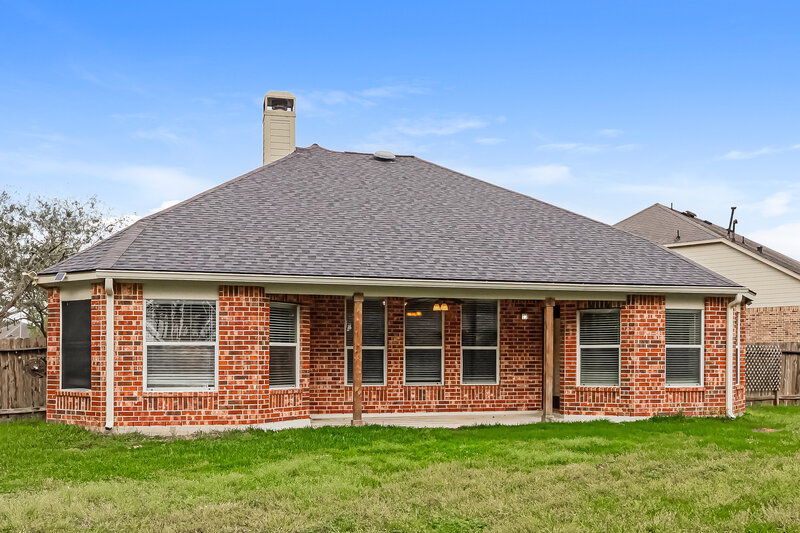 2,530/Mo, 15802 Magnolia Shores Ln Houston, TX 77044 Rear View