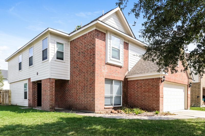 2,195/Mo, 16929 Scenic Knoll Conroe, TX 77385 Front View