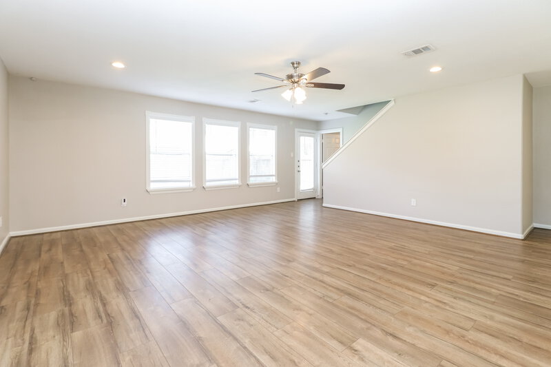 2,195/Mo, 16929 Scenic Knoll Conroe, TX 77385 Living Room View