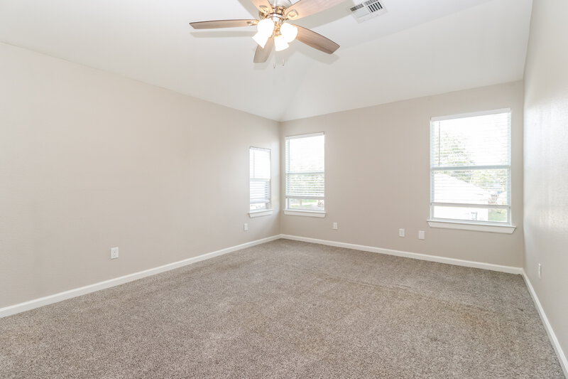 2,195/Mo, 16929 Scenic Knoll Conroe, TX 77385 Main Bedroom View 2