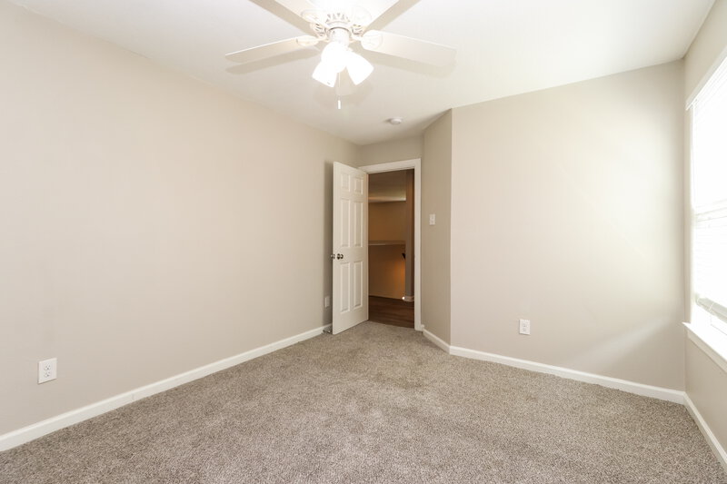 2,195/Mo, 16929 Scenic Knoll Conroe, TX 77385 Bedroom View 2